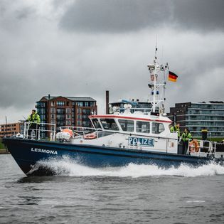 Die "Lesmona", das Schiff der WSP Wasserschutzspolizei Bremen