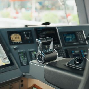 Steuerstand des Zollboots Bremen