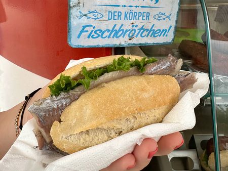 Matjesbrötchen