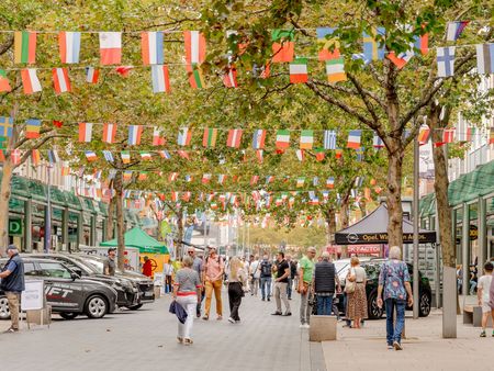 Fußgängerzone in Bremerhaven während eines Straßenfestes