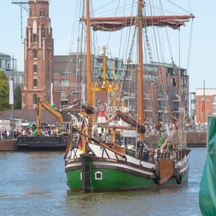 Der Segler "Gesine von Papaneburg" in Bremerhaven