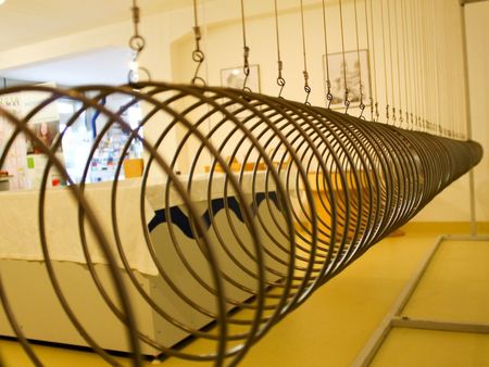 Große Spirale, die von der Decke hängt