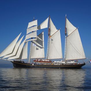 Die Gulden Leeuw auf hoher See