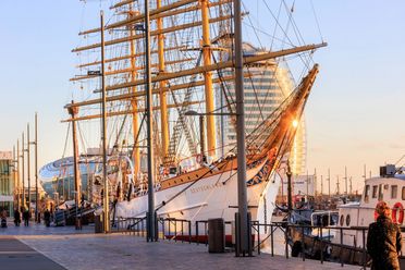 Die Schulschiff Deutschland an der Kaje im Neuen Hafen von Bremerhaven 