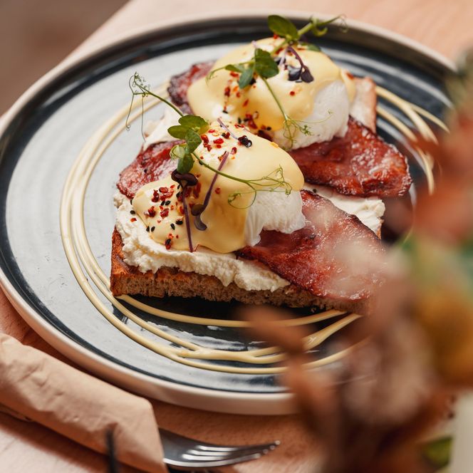 Appetitlich angerichtetes Brot im Café Lieblingsplatz