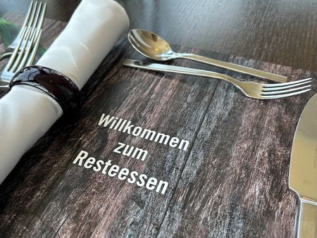 Resteessen im Restaurant Strom