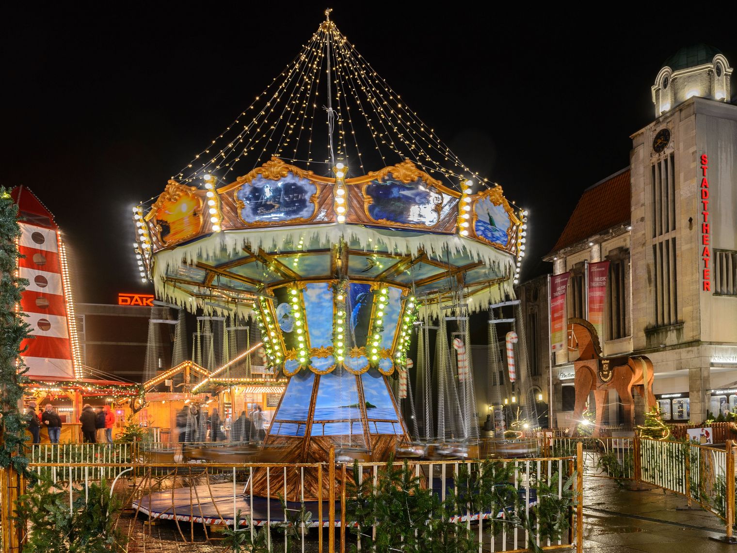 Kettenkarussell auf dem Weihnachtsmarkt