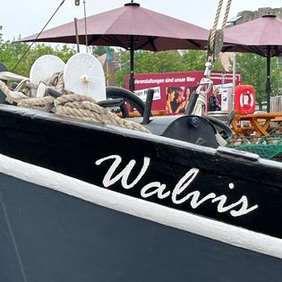 Die "Walvis" im Neuen Hafen