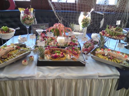Fischbuffet auf dem Salondampfer Hansa