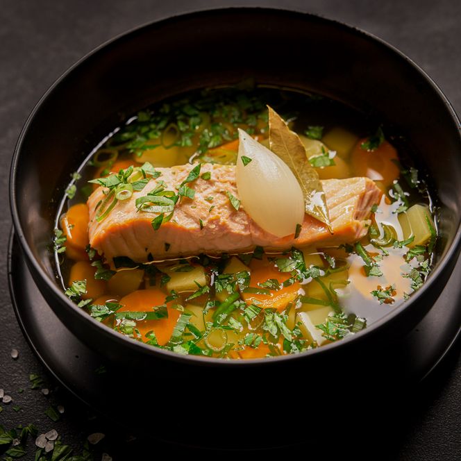 RUSSISCHE FISCHSUPPE AUS RUSSLAND