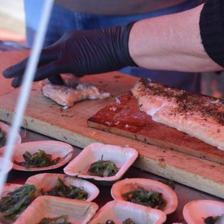 Fisch wird zubereitet