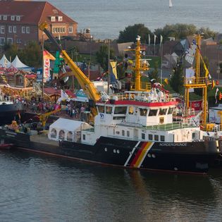 Die Nordergründe an der Kaje im Neuen Hafen West