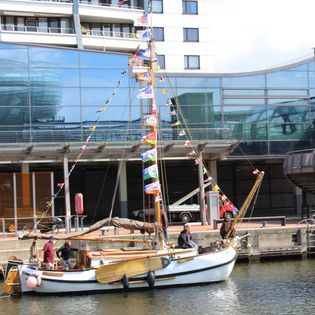Die Lemster Aak THEEPOT im Neuen Hafen