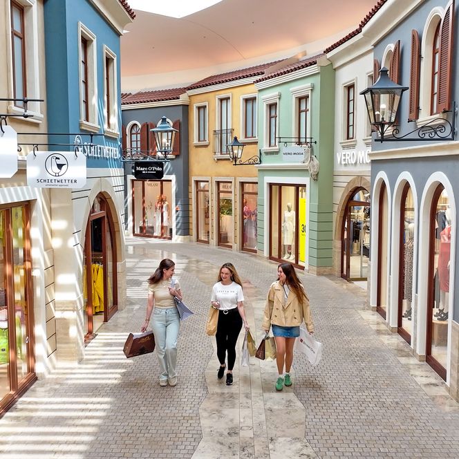 Bummeln im Mein Outlet & Shopping-Center